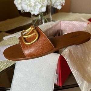 Valentino Garavani VLOGO Slide Sandals, size 42(IT)